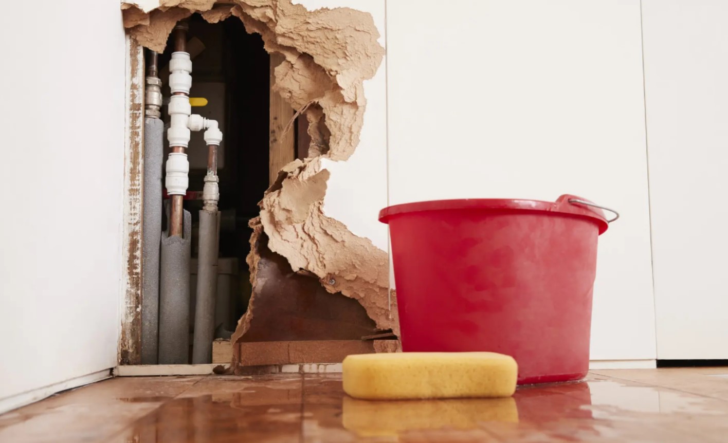 Burst Pipe Repair in Mission Hills, CA